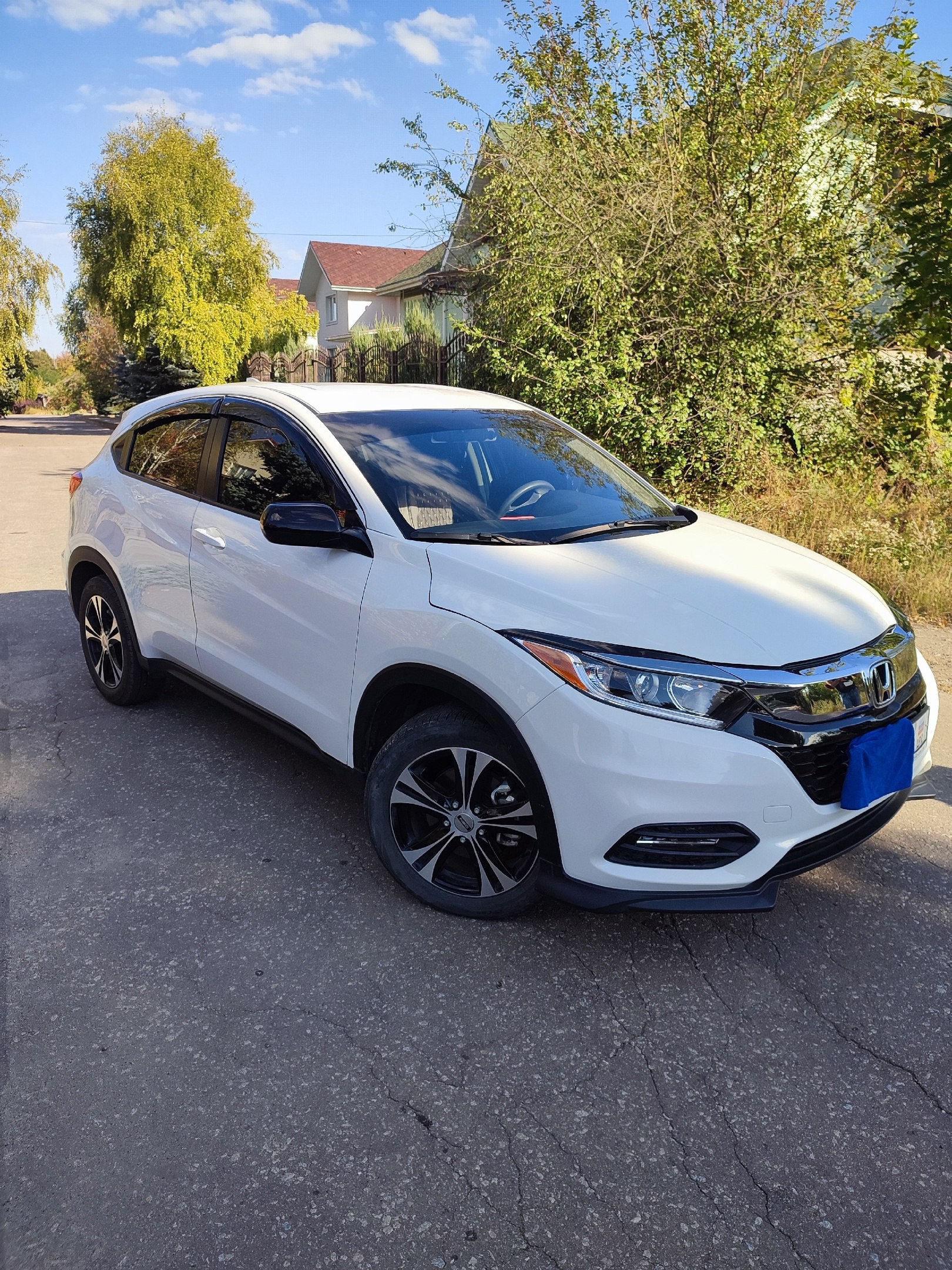 Купить б/у автомобиль - Продам Honda HR-V 2021 года - ЛНР-ДНР