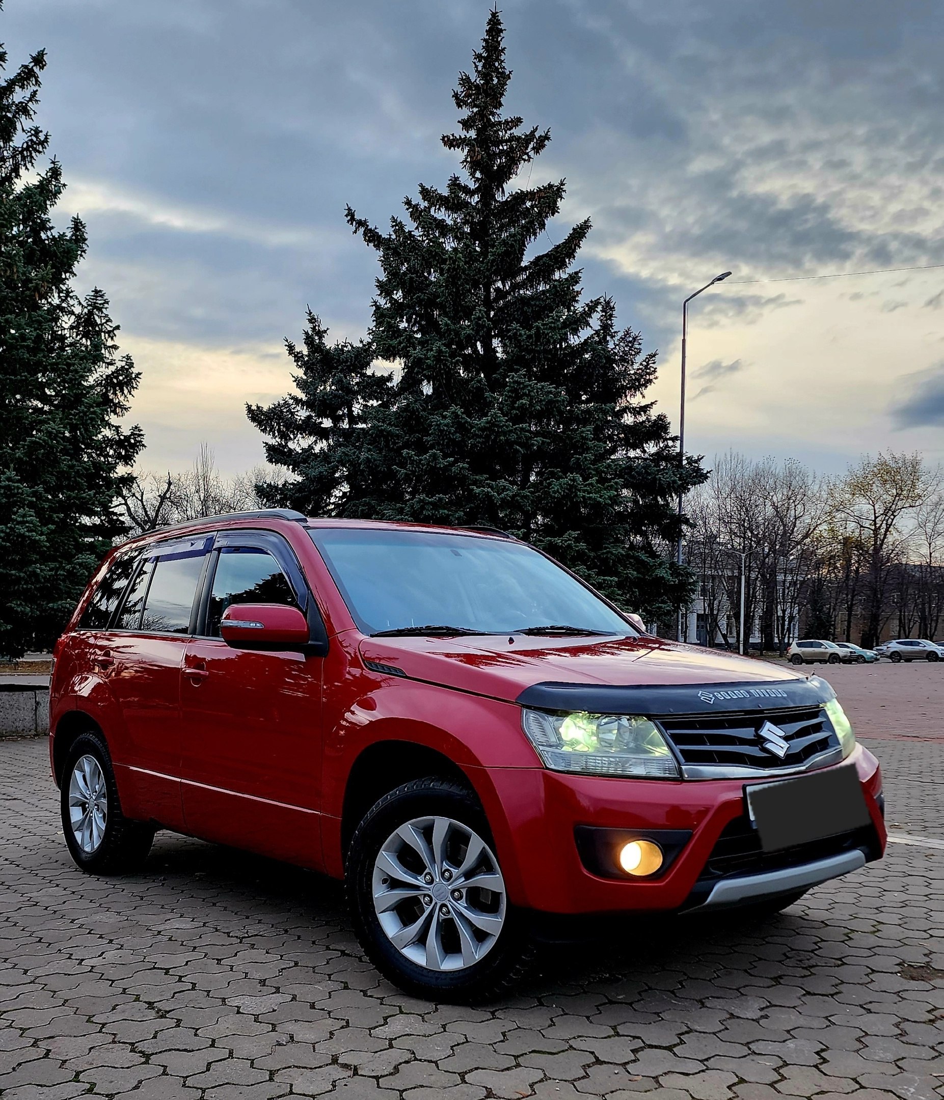 Suzuki Grand Vitara Год 2012 , 2.0 бенз.