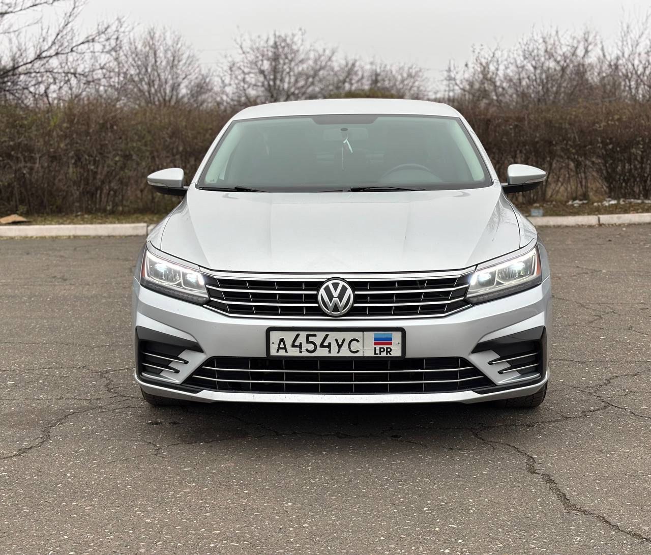 Volkswagen Passat 2016 года в отличном внешнем и