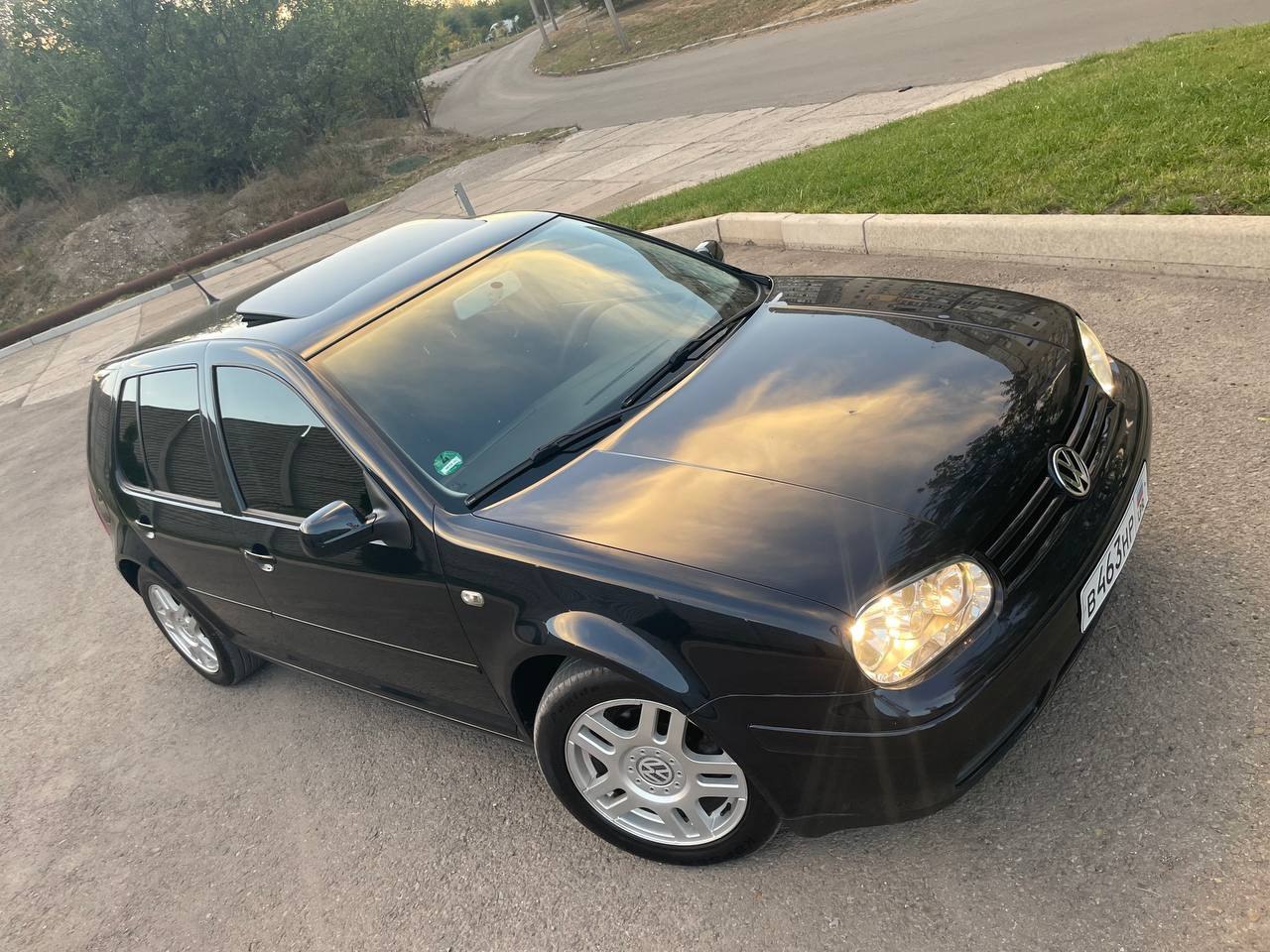 VW Golf 4, 2000 г. Состояние хорошее. Объем