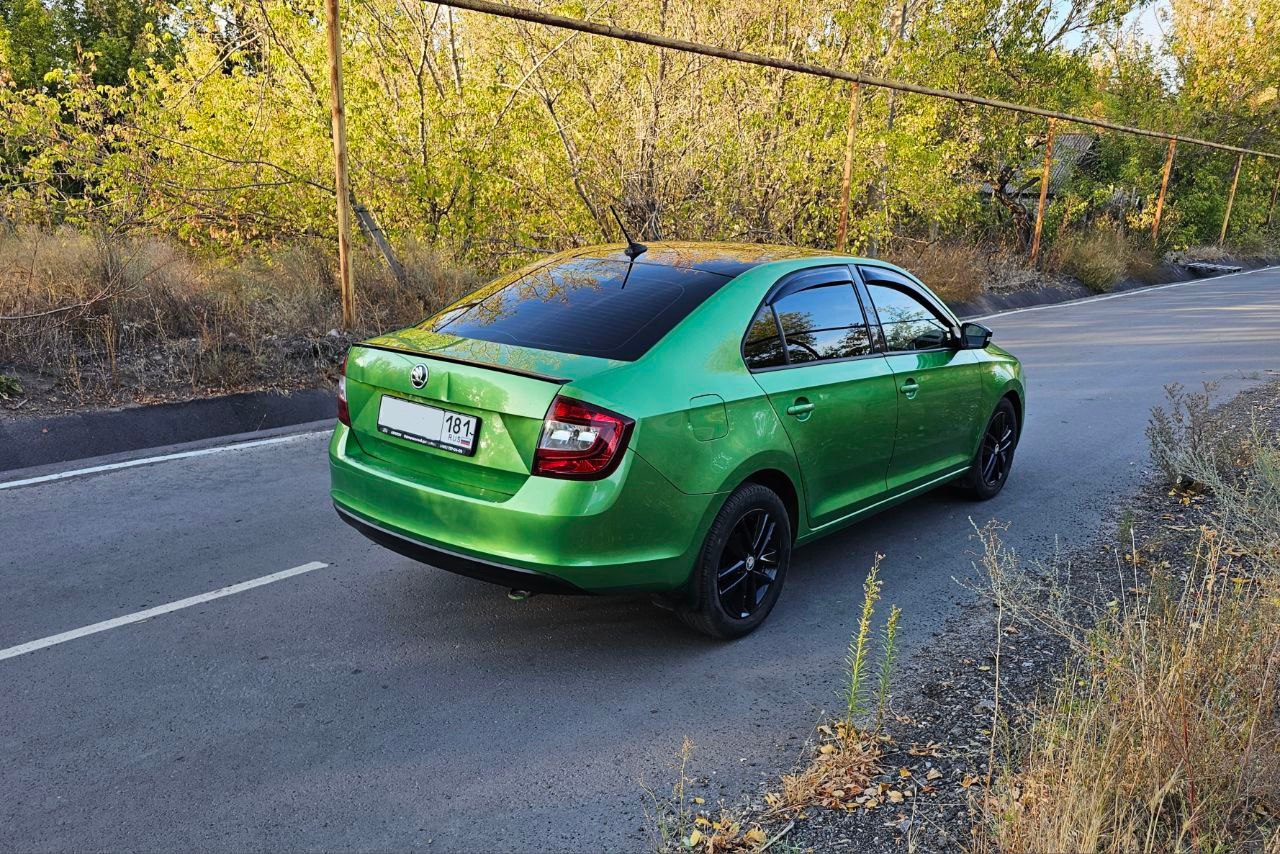 Skoda Rapid Black Edition 2018 1.6 Хорошее состояние.